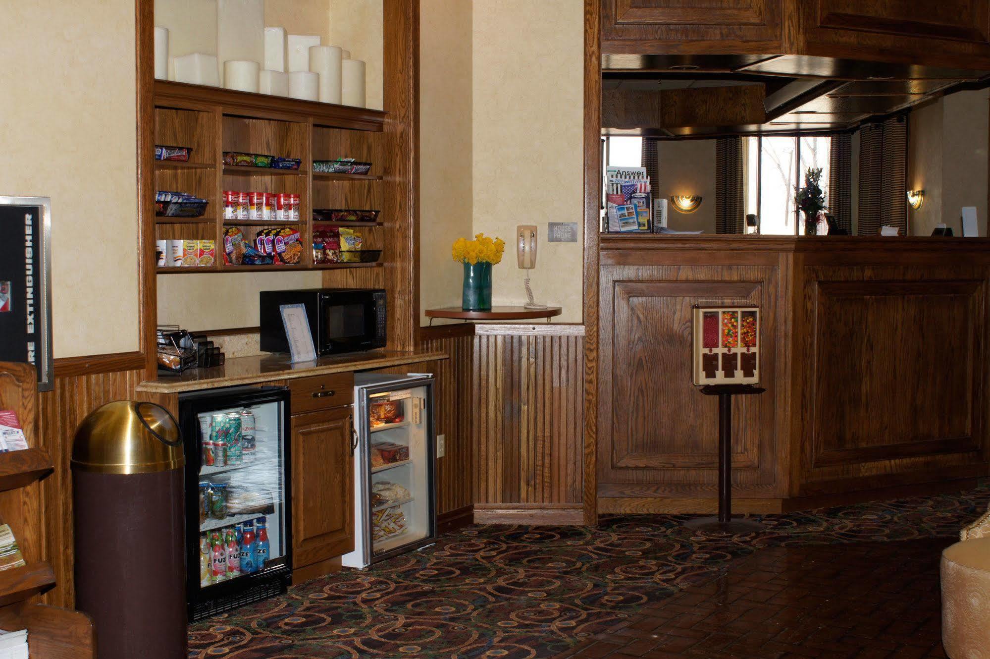 El Rancho Hotel Уилистън Екстериор снимка